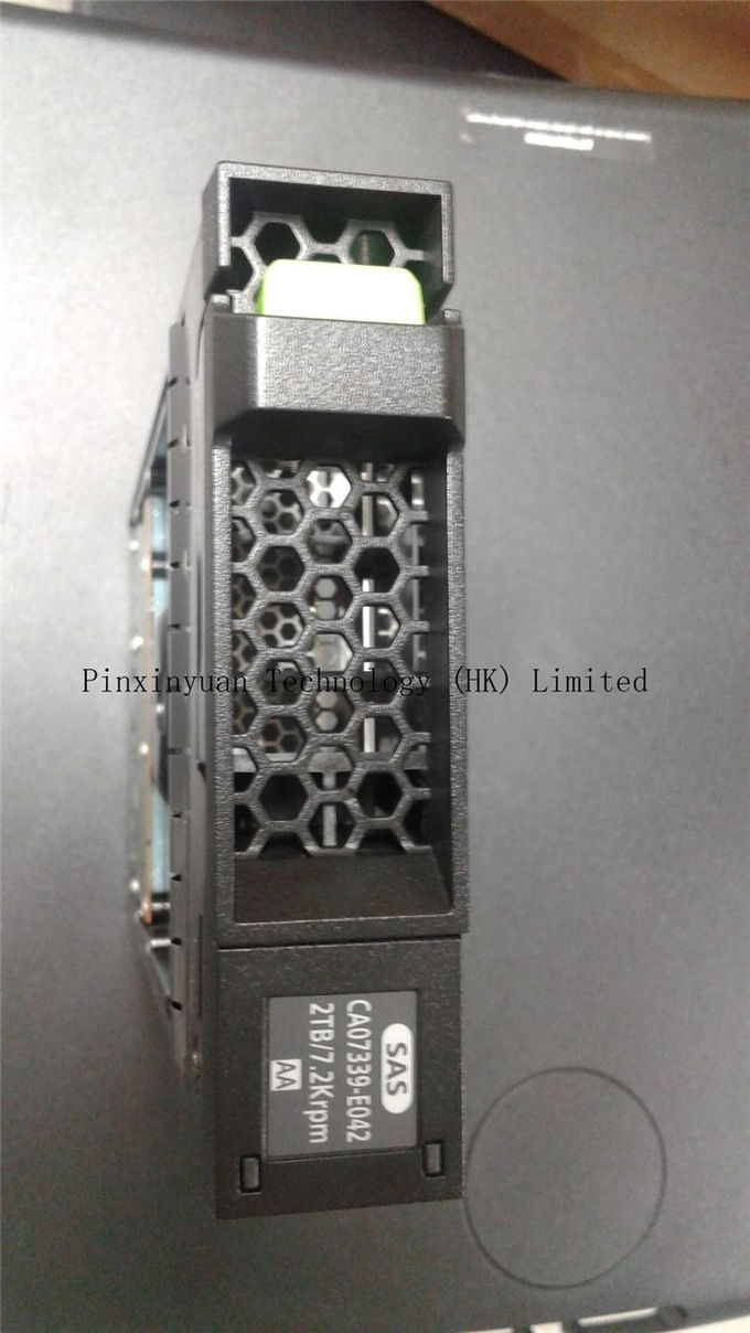 Fujitsu SAS Festplatte 2TB 7,2k SAS 6G LFF ETERNUS DX80 90 S2 CA07339-E042
